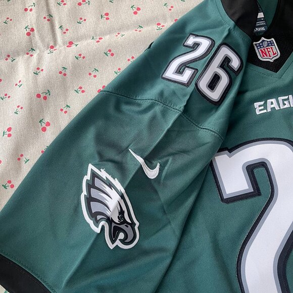 NFL Saquon Barkley #26 Green Philadelphia Eagles Jersey - Picture 6 of 7